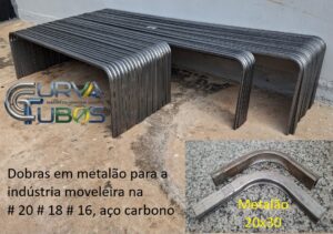 Curvas 90° grau em metalão
